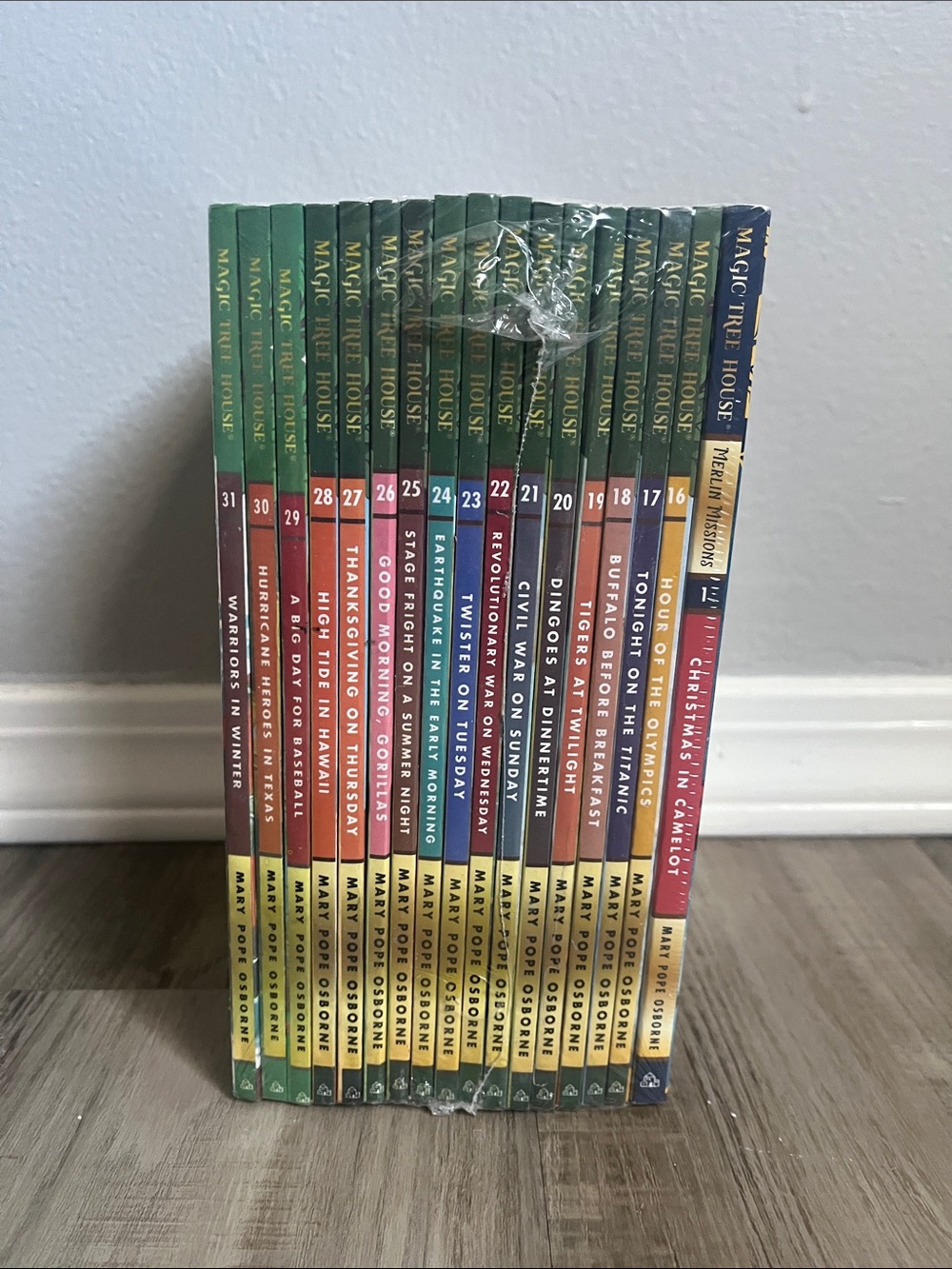 NWT Magic Tree House Books 16-31